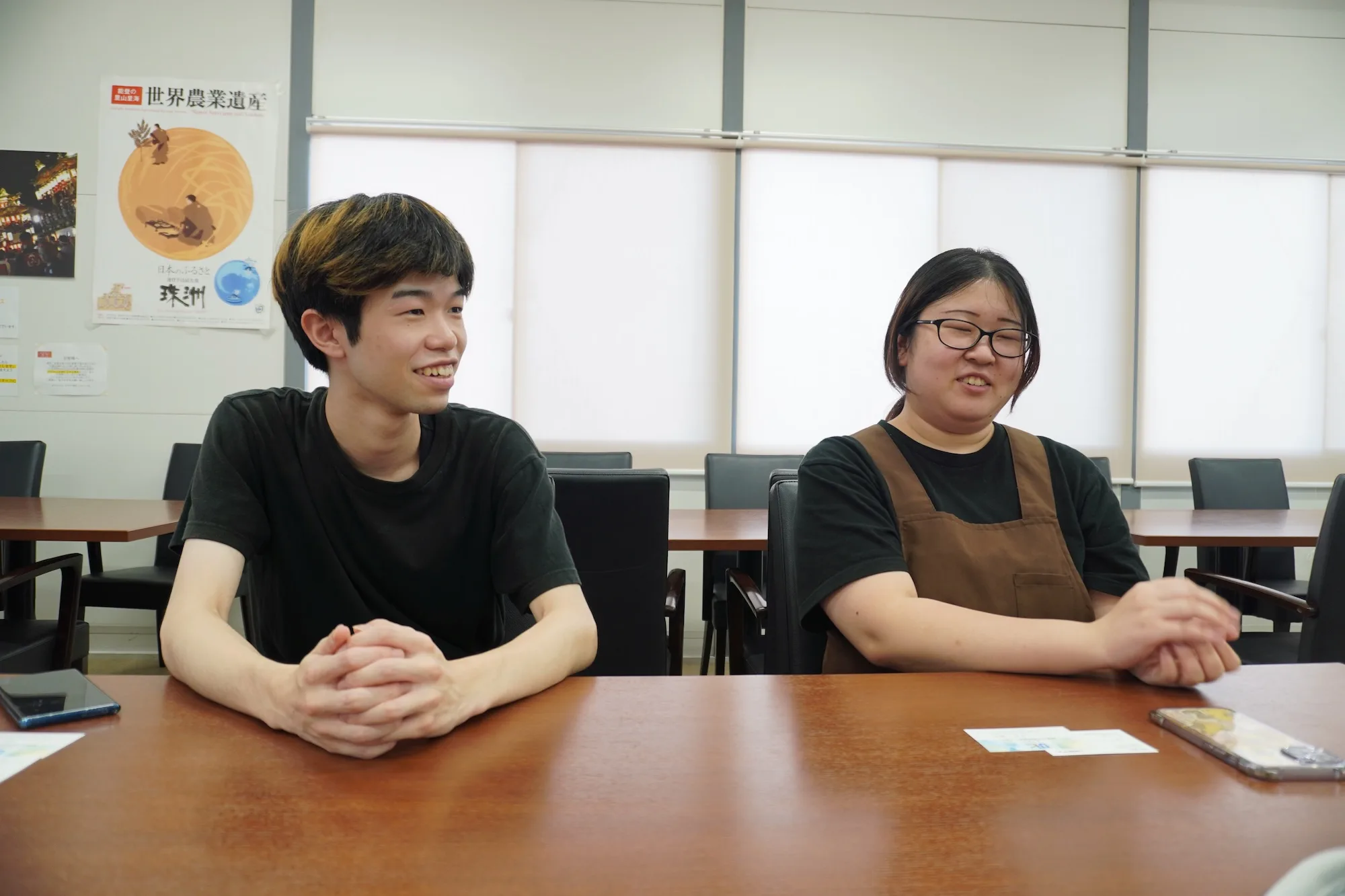 「すずキッチン」の角野倖多さん（左）、「すずなり食堂」の井田愛乃さん