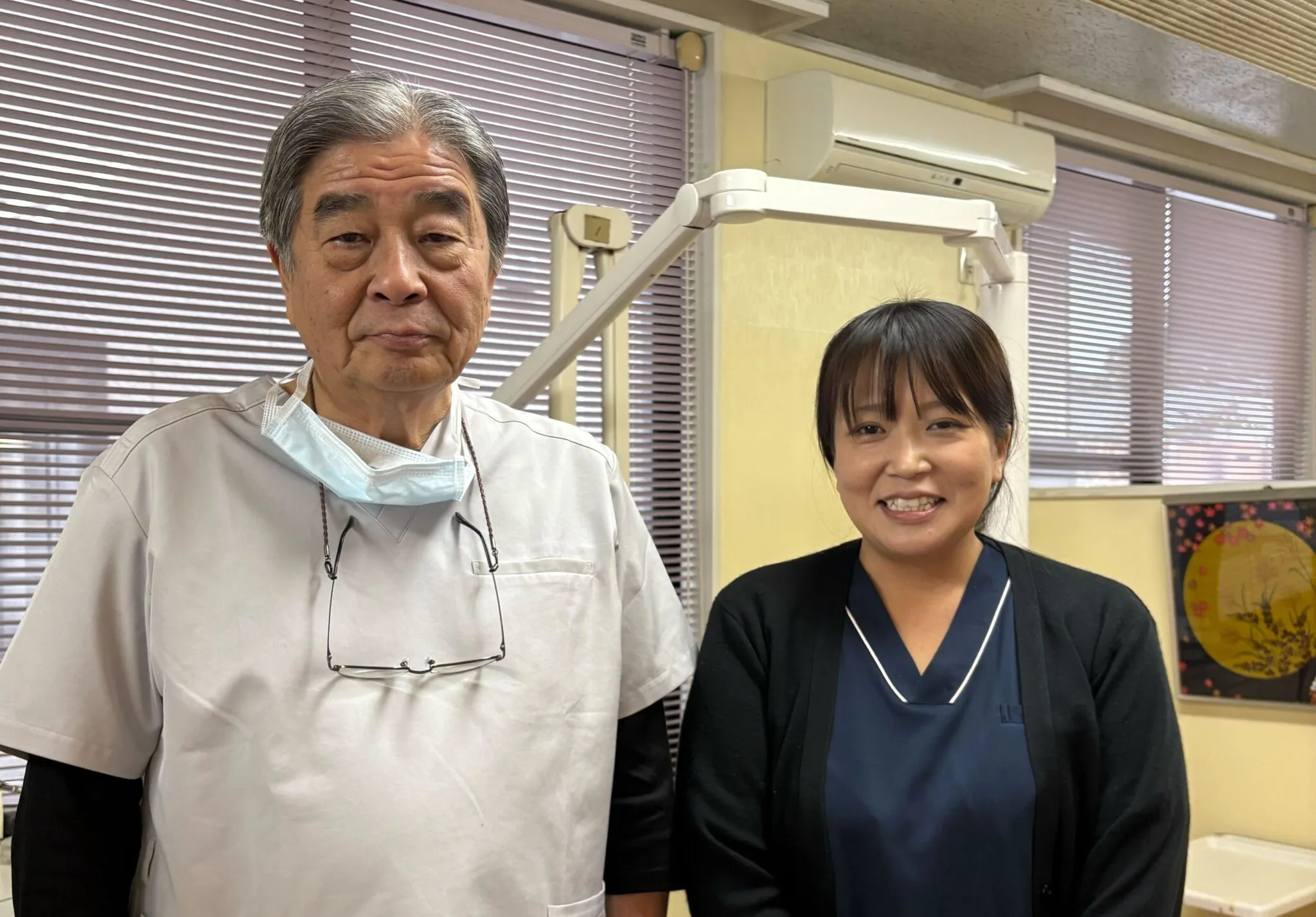 院長の持木一茂さん（左）、持木鮎美さん